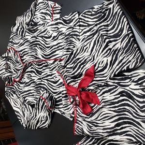 Dana Buchman 2pc Sleep Set